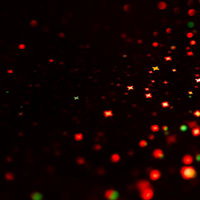 夜間のイベントやデコレーション向け赤色系キラキラライトの写真