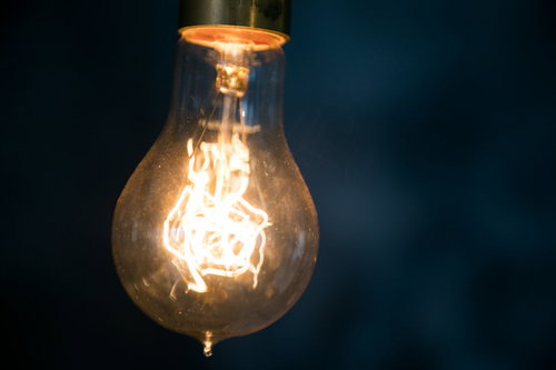 おしゃれでアンティークなフィラメント電球