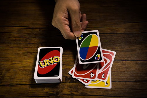 好きな色を指定できる「ワイルド」カード