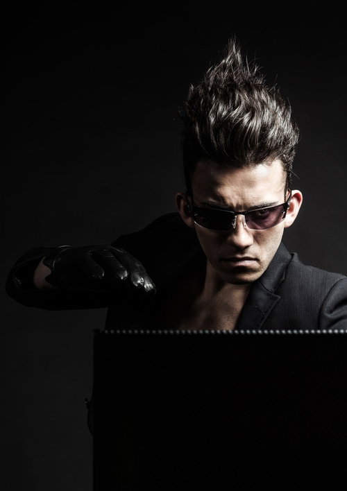 集中力を研ぎ澄まし、誤植をチェックすると同時にブログの「公開ボタン」を押す