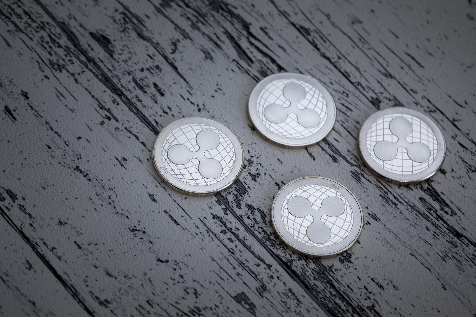 リップルとイーサリアムの仮想通貨コイン