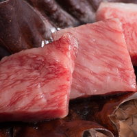 飛騨牛サーロイン、室温で脂が溶ける霜降りの写真