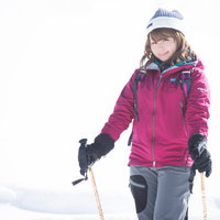 平湯温泉スキー場でスノーシュートレッキングを楽しむウィンター茜さやの写真