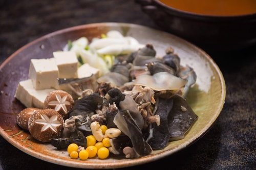 平湯温泉の冬の味覚である地産のすっぽんを使った鍋料理