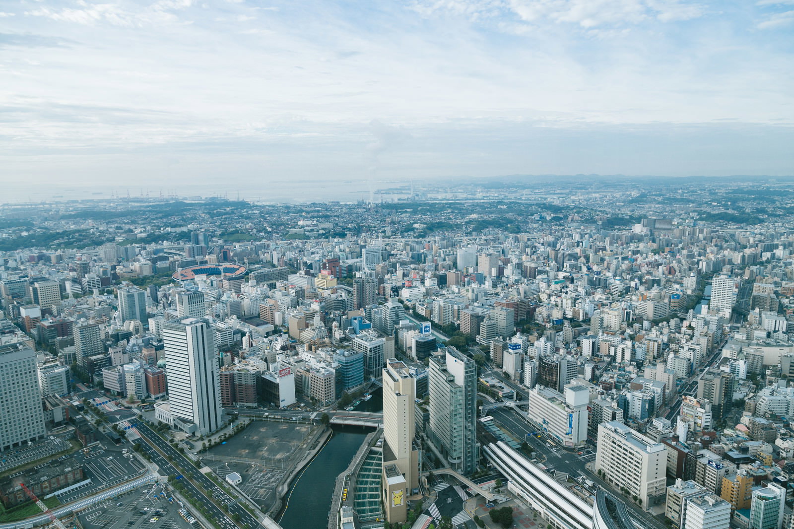 横浜ランドマークタワーから見た関内方面の街並み