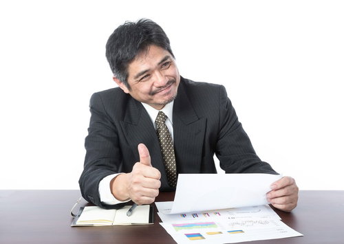 「資料いいね！社長にシェアさせていただきます」とベタ褒めするクライアント