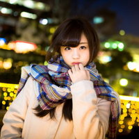 駅前のイルミネーションで彼女と待ち合わせ（冬）の写真