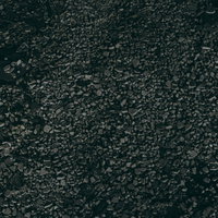 暗めな細かい粒状のアスファルト舗装面の写真