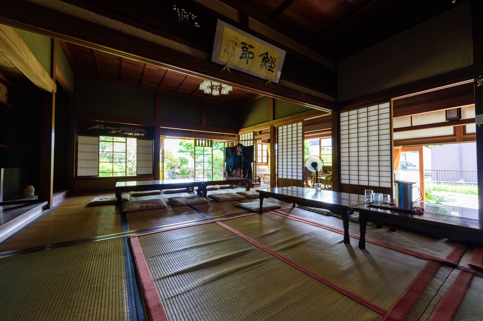 千葉県一宮町の旧寿屋本家にある畳敷きの和室