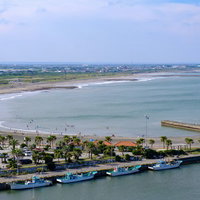 千葉県一宮町の街並みと海を俯瞰した眺め、海岸線の地形の写真