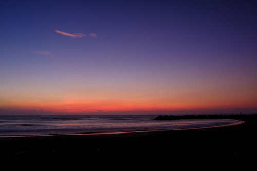 一宮海岸のトワイライム サーファーの聖地の朝焼け