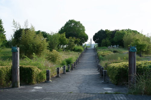 山陽道吉備SA下りの展望台に向かう道