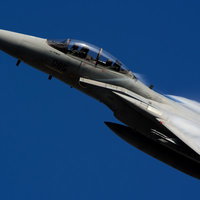 新田原基地23飛行隊、教官の美しい機動飛行の写真