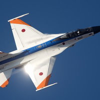 輝きをまとい進む！ADTWのF-2Aの写真