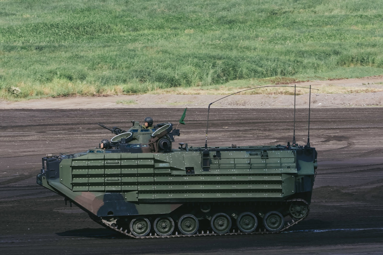 AAV Amphibious Assault Vehicle on Riverbank — Free Military Photo Free ...