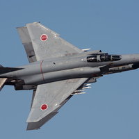 重なる姿、支える技術、百里基地301飛行隊のF-4の写真