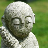 微笑むお地蔵様の写真