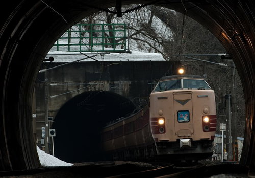 雷鳥のトンネル抜き