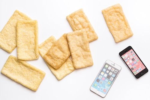 スマホとあぶらあげの比較