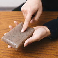 スマホのタッチパネルがヌルヌル反応すると思ったらこんにゃくだったの写真