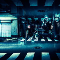 夜中に静寂に包まれた商店街（フォトモンタージュ）の写真