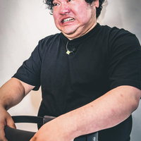 痩せると噂のリングフィットをプレイする肥身男子の写真