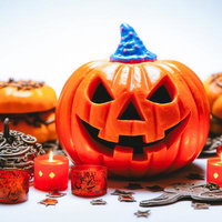 ジャックランタンと装飾品でハロウィンデコレーションの写真