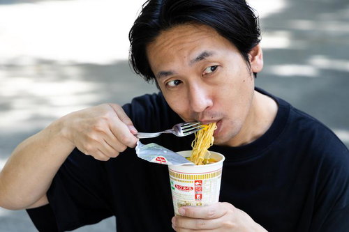 麺と向かって文句言ってみろよ