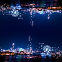 みなとみらいの夜景を天地反転させたフォトモンタージュの写真