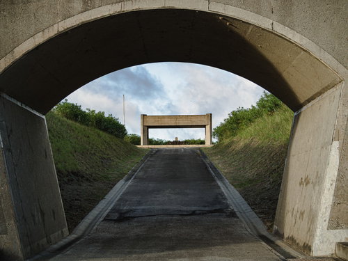 天山慰霊碑（硫黄島戦没者の碑）