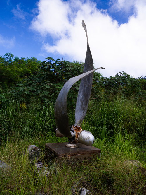 台座に置かれているB-29のプロペラ