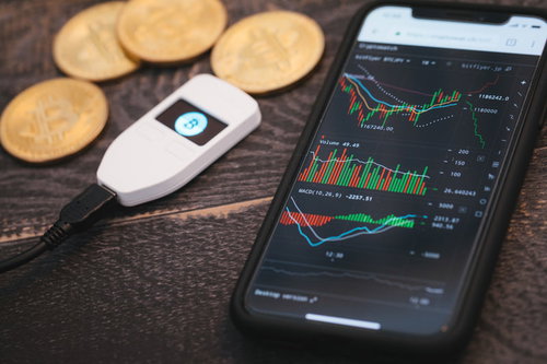 ハードウェアウォレットで資産管理するビットコイン