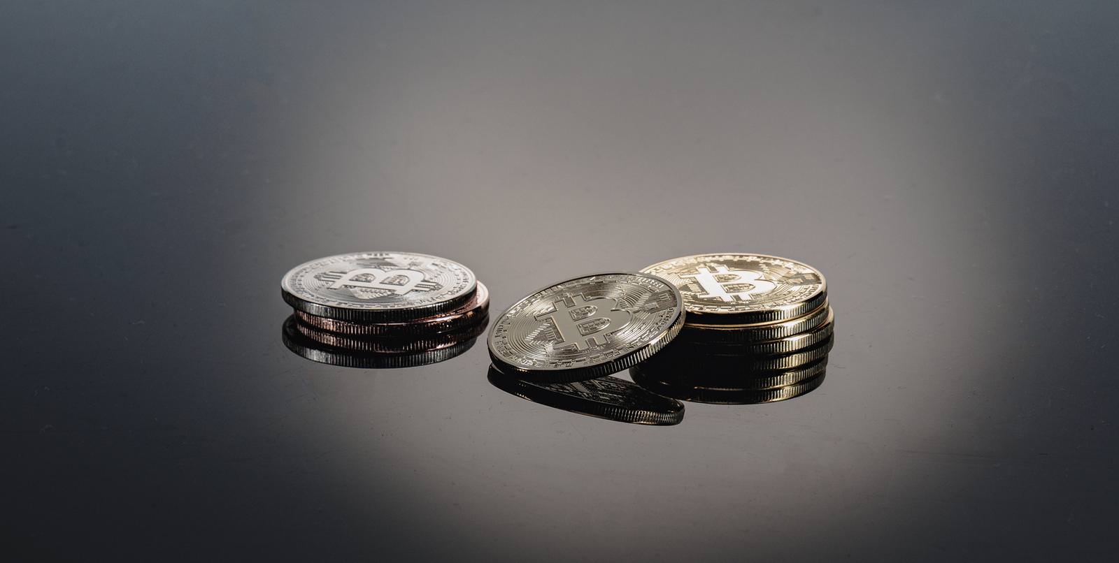 積み重ねられたビットコインコイン