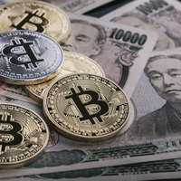 仮想通貨ビットコインと一般の通貨（紙幣）の違いの写真