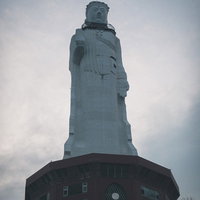 全長100メートルある世界平和大観音像（淡路島）の写真