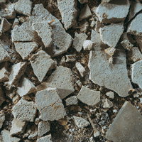 散らばる瓦礫と破片のテクスチャーの写真