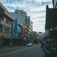 新北市鶯歌駅周辺の路駐されるバイクの写真