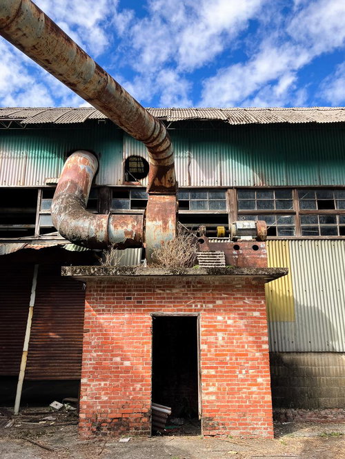 錆びた配管が語る台湾・石頭公園の止まった時間