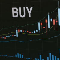 買い時を知らせる自動売買のFXチャート分析画面の写真