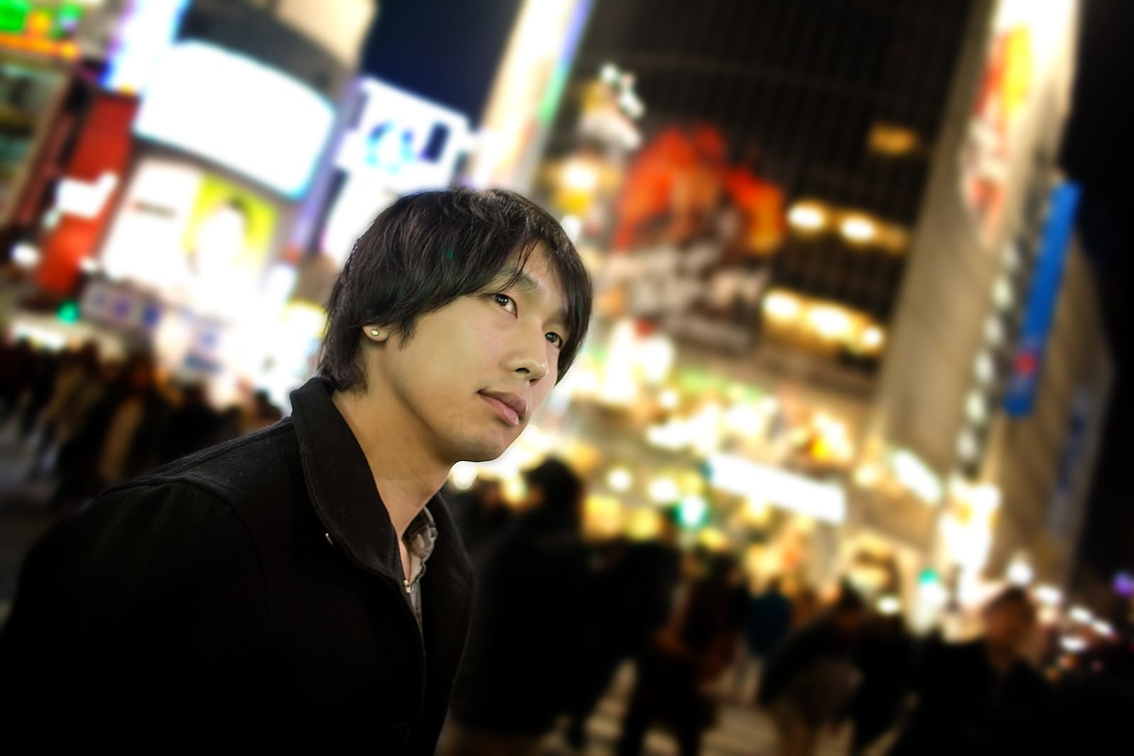 ひしめき合う渋谷の人混み［モデル：大川竜弥］