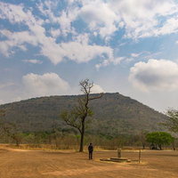 カンボジア風の古代クメール寺院遺跡の写真