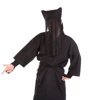 もう、逃げ場はないんだぜと指をさす黒子姿の人物の写真