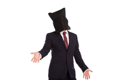 頭に黒い布を被りながらクネクネと提案してくる人