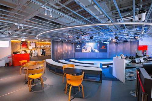 チャレパのeスポーツ施設でパブリックビューイング