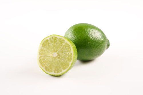 カット前と1/2カットのライムの断面写真