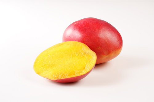 完熟マンゴーの1/2カット