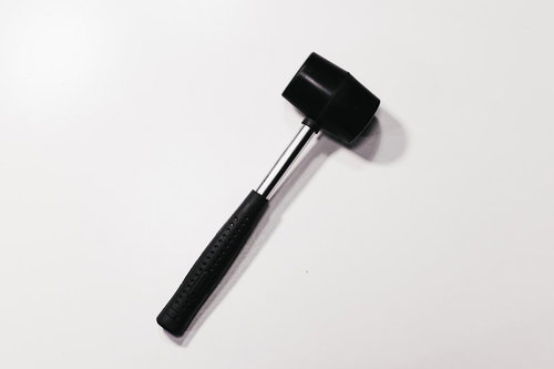 2000ダメージのハンマー｜黒い工具｜建築作業用