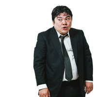 黒いスーツ姿で恐る恐る身を低くして近づく会社員の写真
