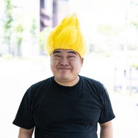 熱狂的なファン「バイアズーラ！バイアズーラ！」の写真