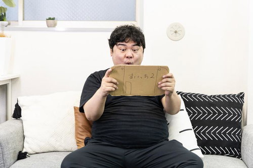 段ボールゲームに熱中